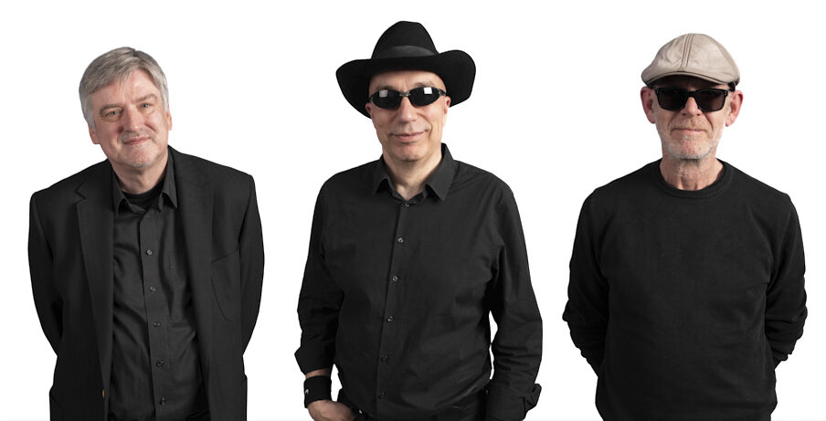 Die vier Männer von 2FOUR2: Frank und Dieter (Guitars), Sascha (Bass) und André (Drums)