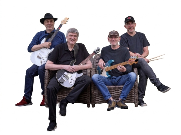 Die vier Männer von 2FOUR2: Frank und Dieter (Guitars), Sascha (Bass) und André (Drums)